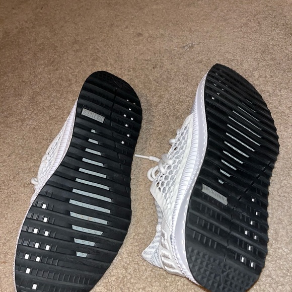 Puma - Picture 3 of 3